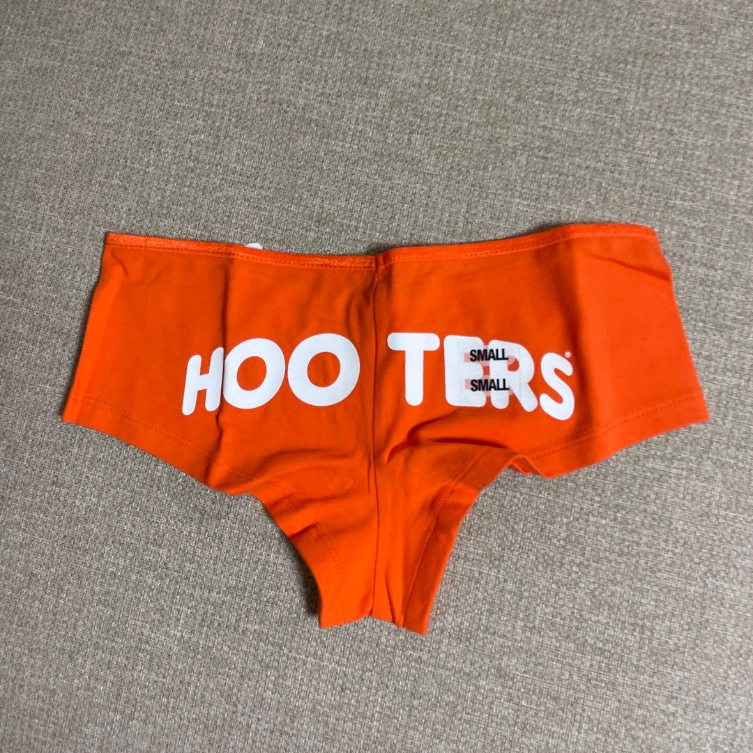 HOOTERS オレンジタンクトップとショーツのセット