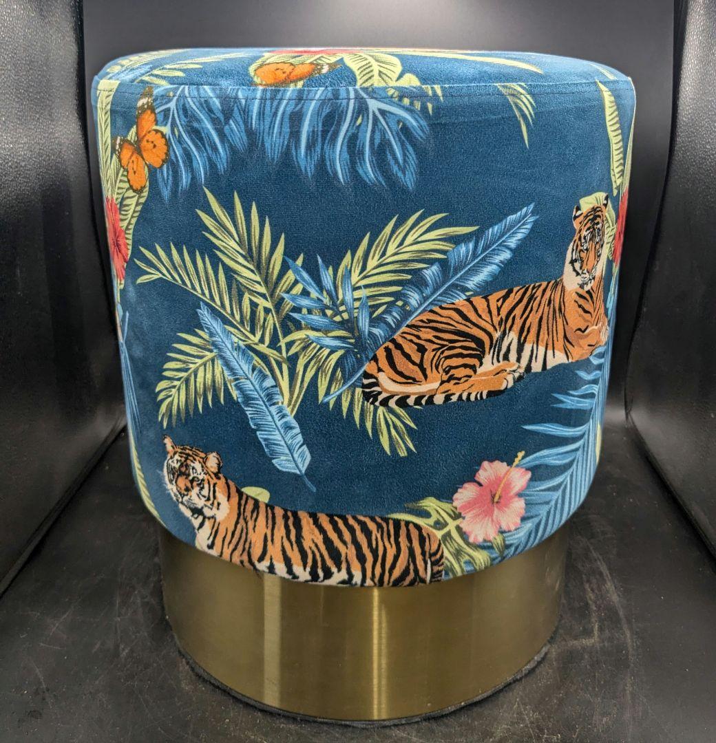 Ｓ. 廃番 KARE カレ チェリージャングルタイガー スツール