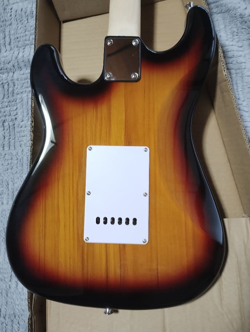 フォトジェニック エレキギター ST-180M/SB