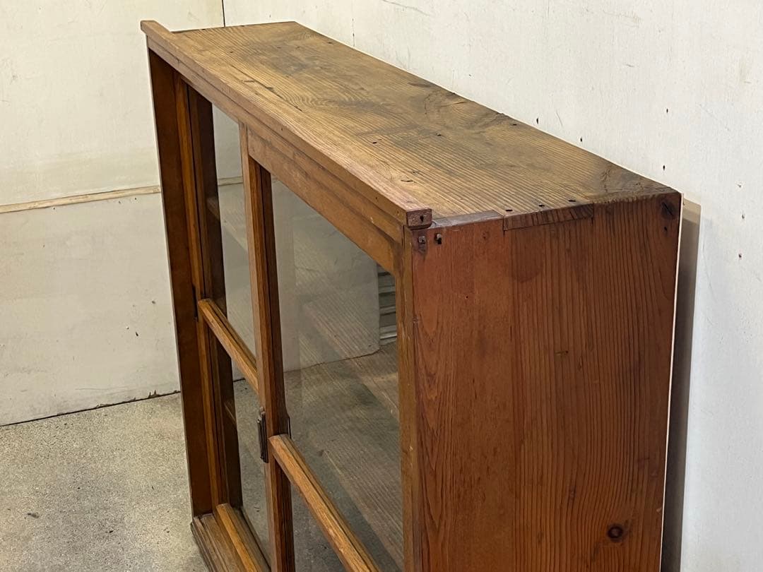 p*n様 古い木製の薄型陳列棚 ガラス戸棚 シンプル店舗什器