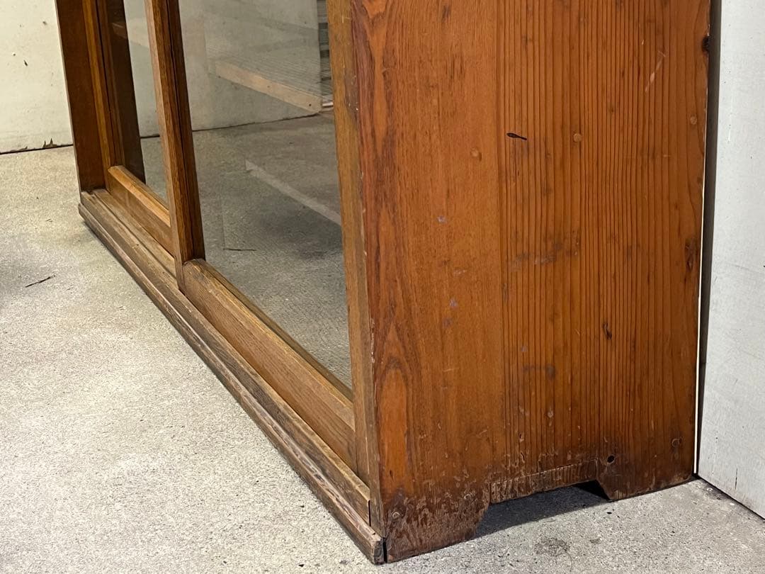 p*n様 古い木製の薄型陳列棚 ガラス戸棚 シンプル店舗什器