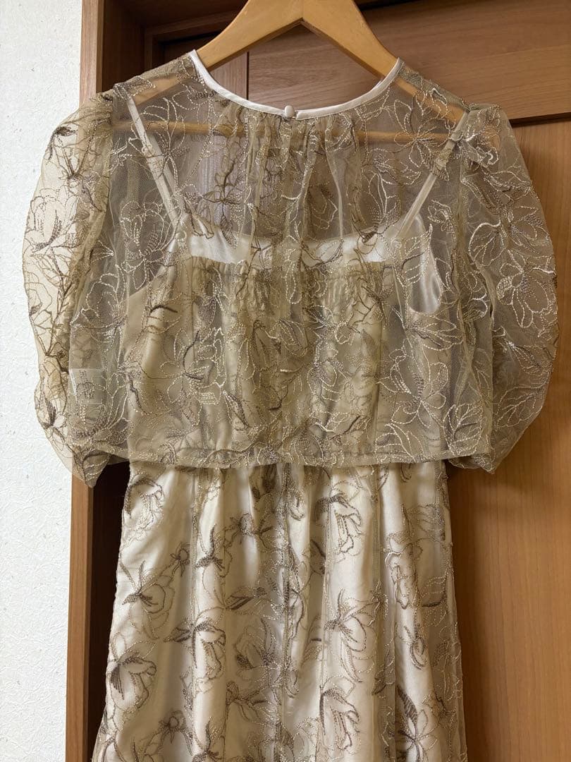 シャーリングスリーブ 総レース フェミニン パーティー ドレス 結婚式