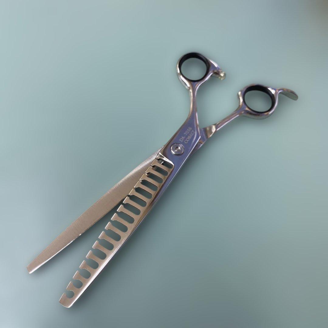 新品未使用　トリミング シザー　７インチシザー 60%カット率