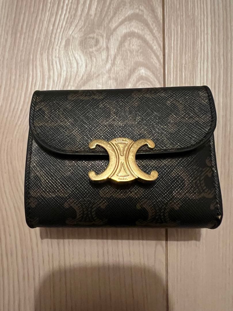 本日限定価格☆セリーヌ 三つ折り財布トリオンフ スモールフラップウォレット