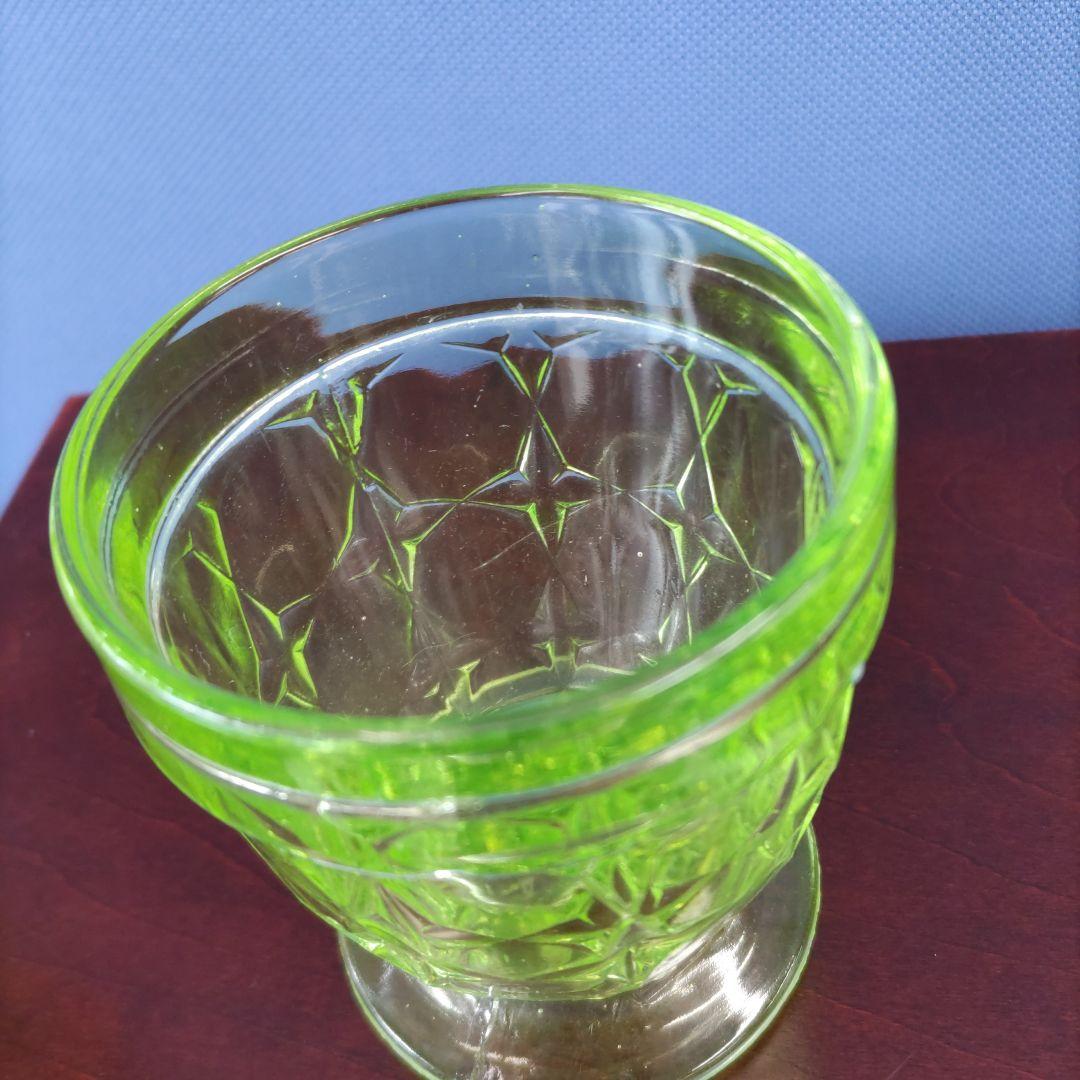 ウランガラス   D515