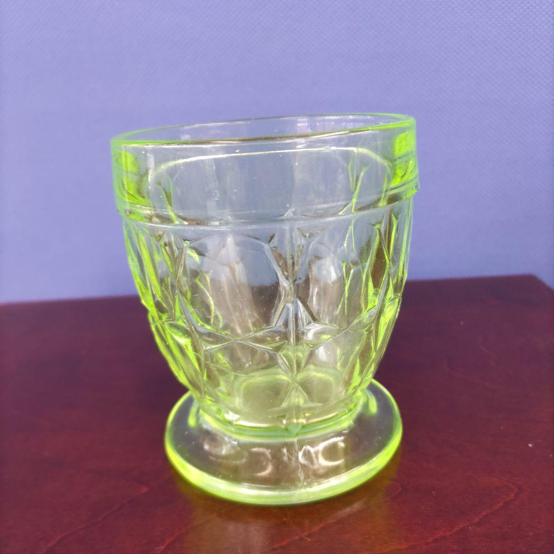 ウランガラス   D515