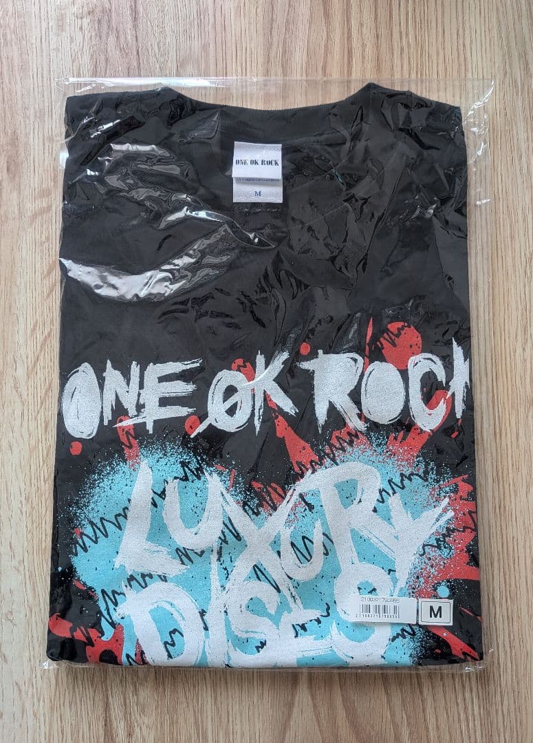 【未開封】ONE OK ROCK　Luxury DiseaseハートTシャツ　Ｍ