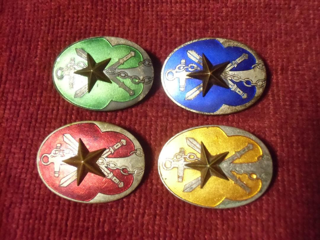 ●日本の勲章/徽章/日本軍＊七宝製＊帝國在郷軍人會員章４個セット（実物）