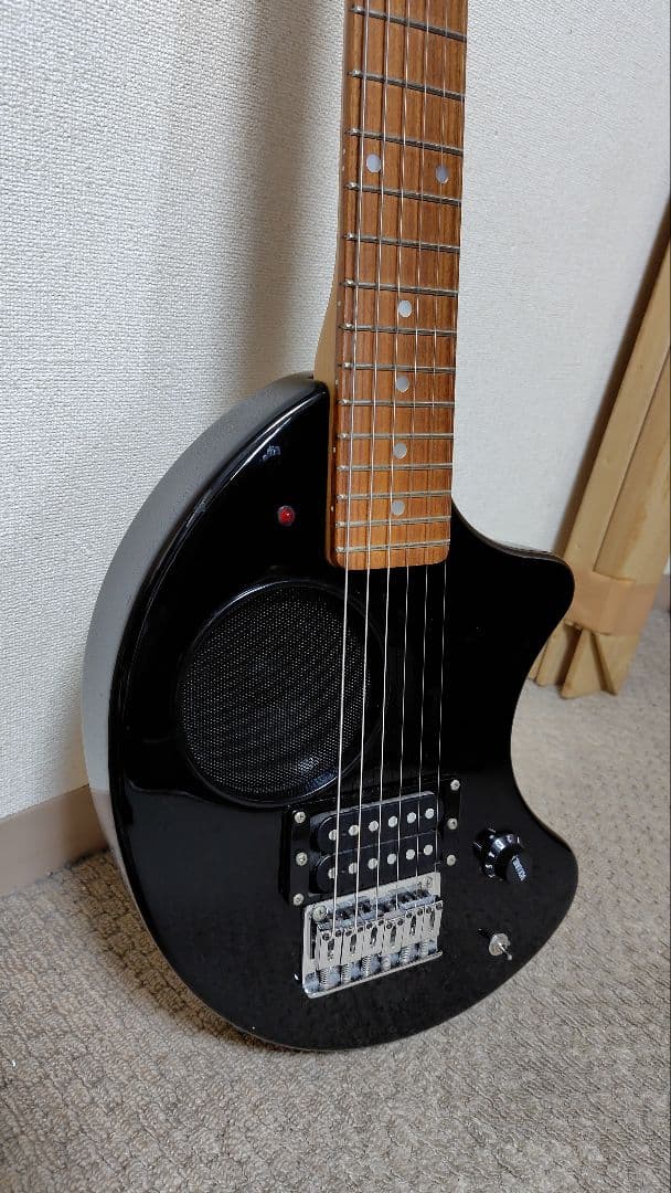 ZO3フェルナンデスエレキギター ブラック 6弦