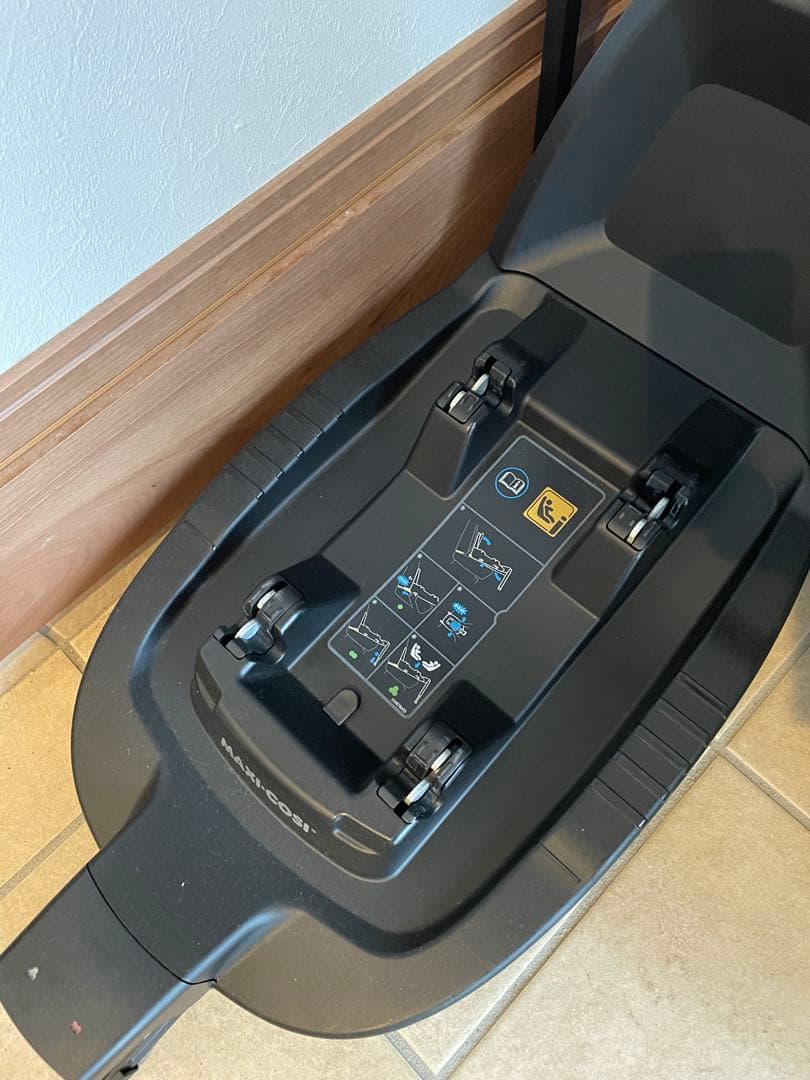 マキシコシベビーシート ベースセット　ファミリーフィックス　ISOFIX対応