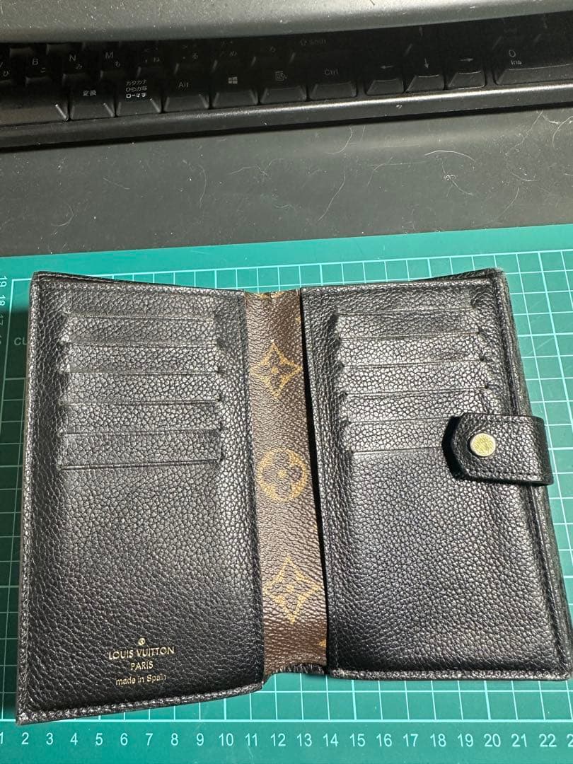 Louis Vuitton 二つ折り財布 ブラウン/ブラック値下げ交渉OK⁉️