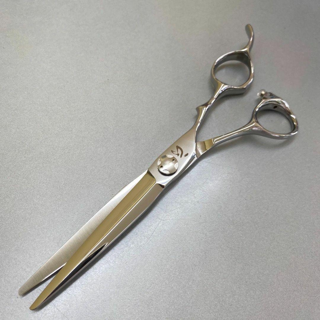6,5インチシザー 新品　理美容専用シザー　スムーズな開閉　切れ味抜群おすすめ！