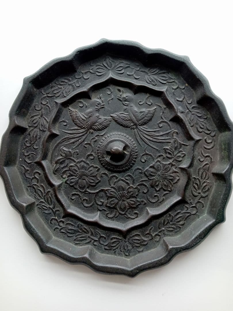 和鏡（古鏡）　唐草鳳凰八稜鏡　室町時代（前期）