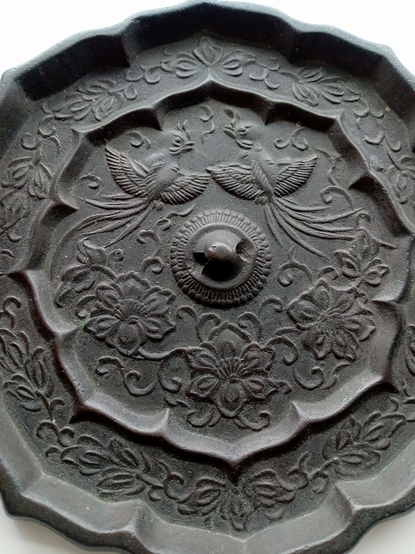 和鏡（古鏡）　唐草鳳凰八稜鏡　室町時代（前期）