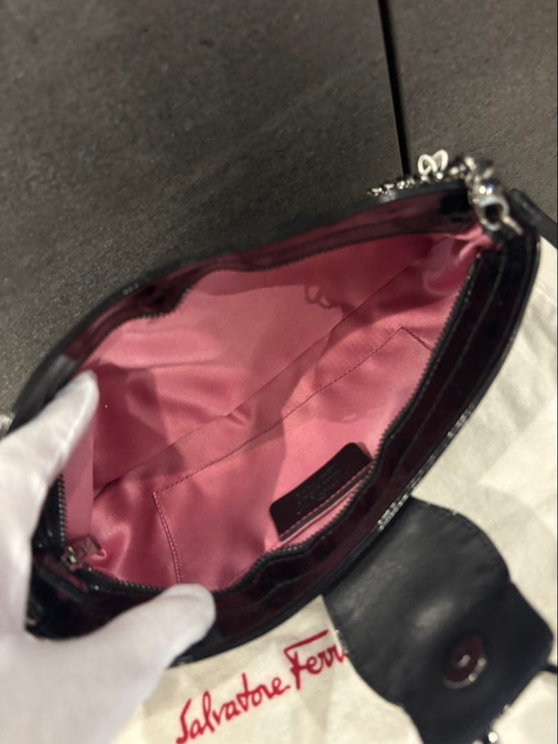 フェラガモ　ガンチーニ　ストーン　スパンコール　パーティーバッグ