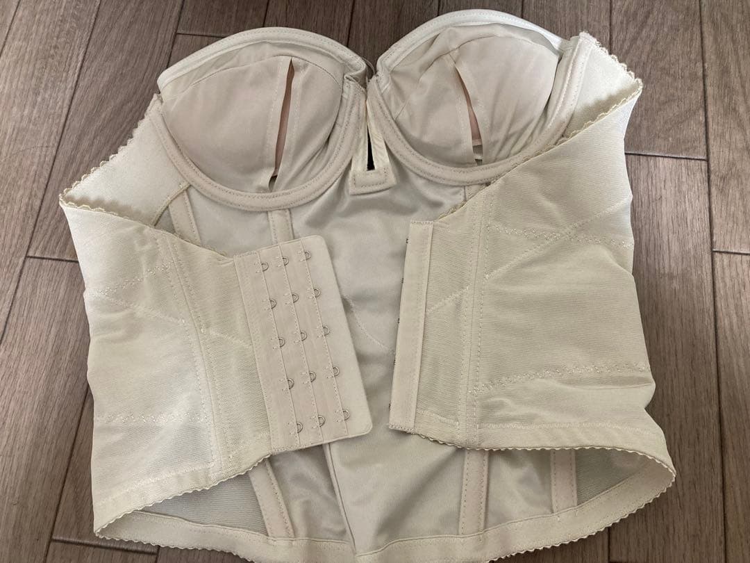 SQRE BEAUTE ブライダルインナー　C75