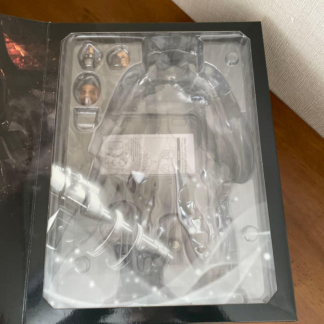 FF7リメイク　バレット　フィギュア　PLAY ARTS改