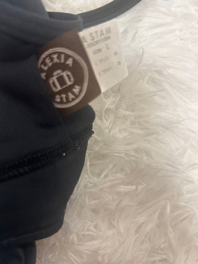 アリシアスタン水着ケイトリン