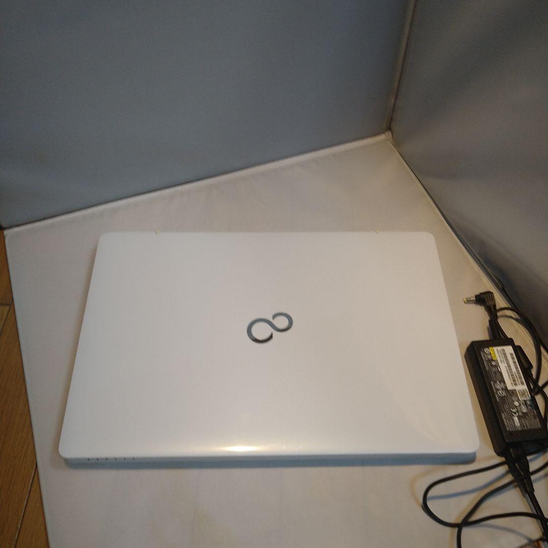 Fujitsu 白いノートPC Core i7 15.6㌅　テンキー 美品