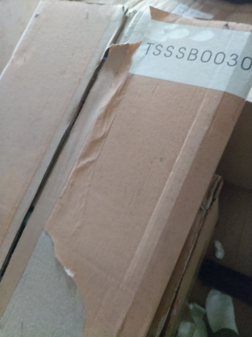 壁埋込用暗証番号式金庫 表面に絵の額、写真の額などでドロボー避けですSS BOX