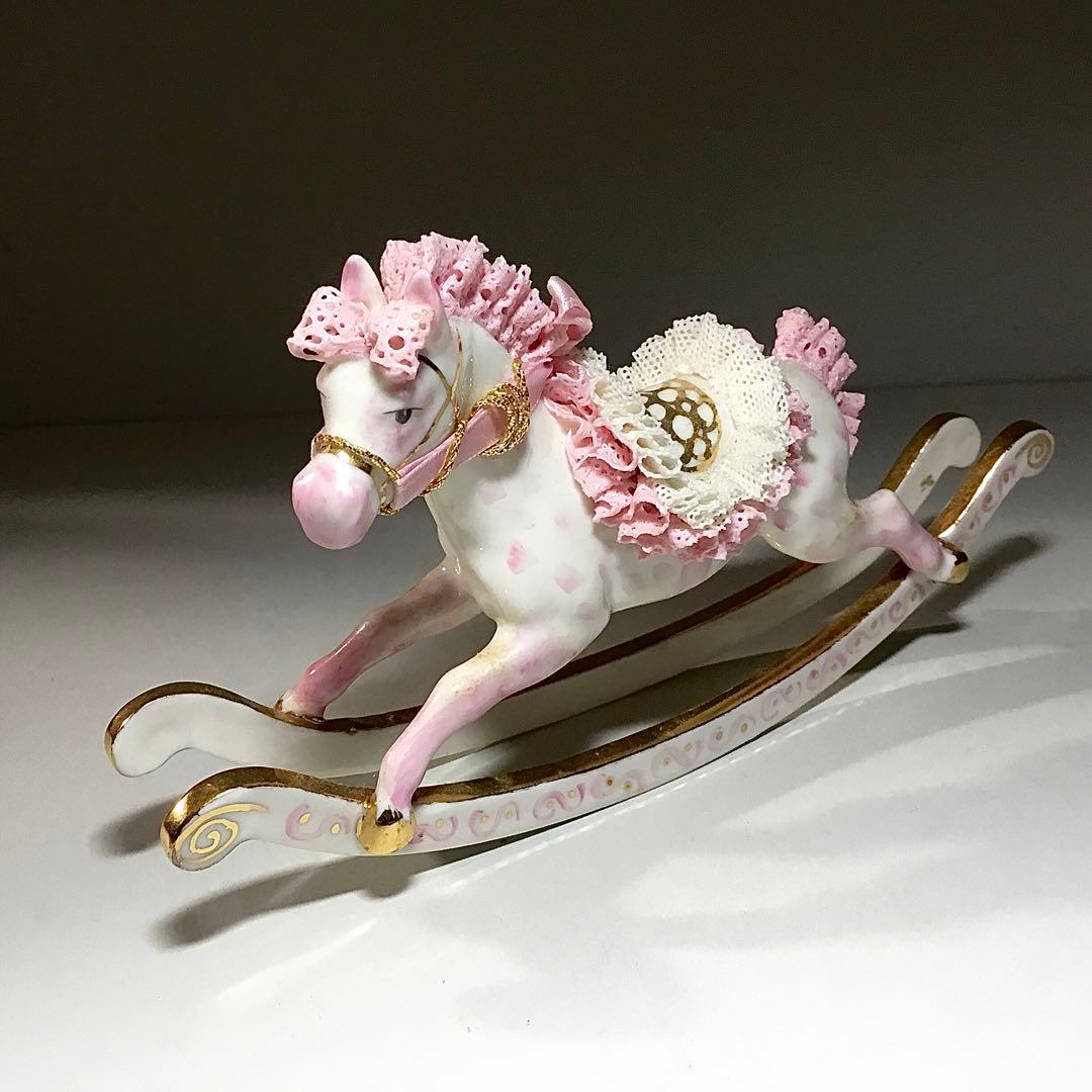 フィギュリン◆ピンクの木馬◆アイルランド 陶器 ビスク ヴィンテージ 置物