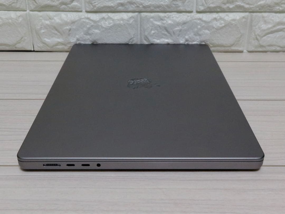 M1Max MacBookPro 16インチ　MK1A3J/A