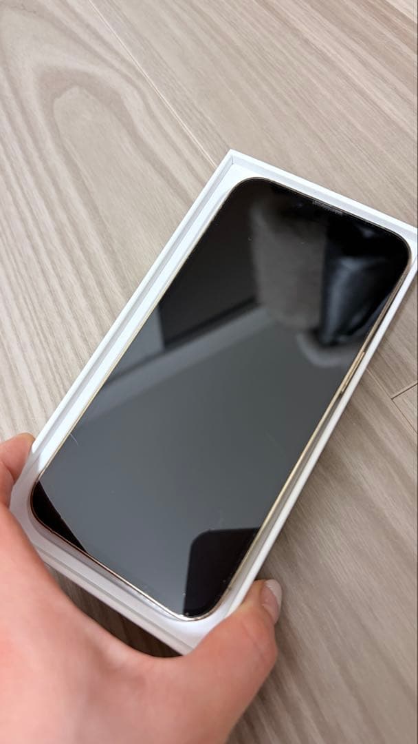 ヤ*ー様 iPhone 13 Pro 本体　ゴールド　simフリー