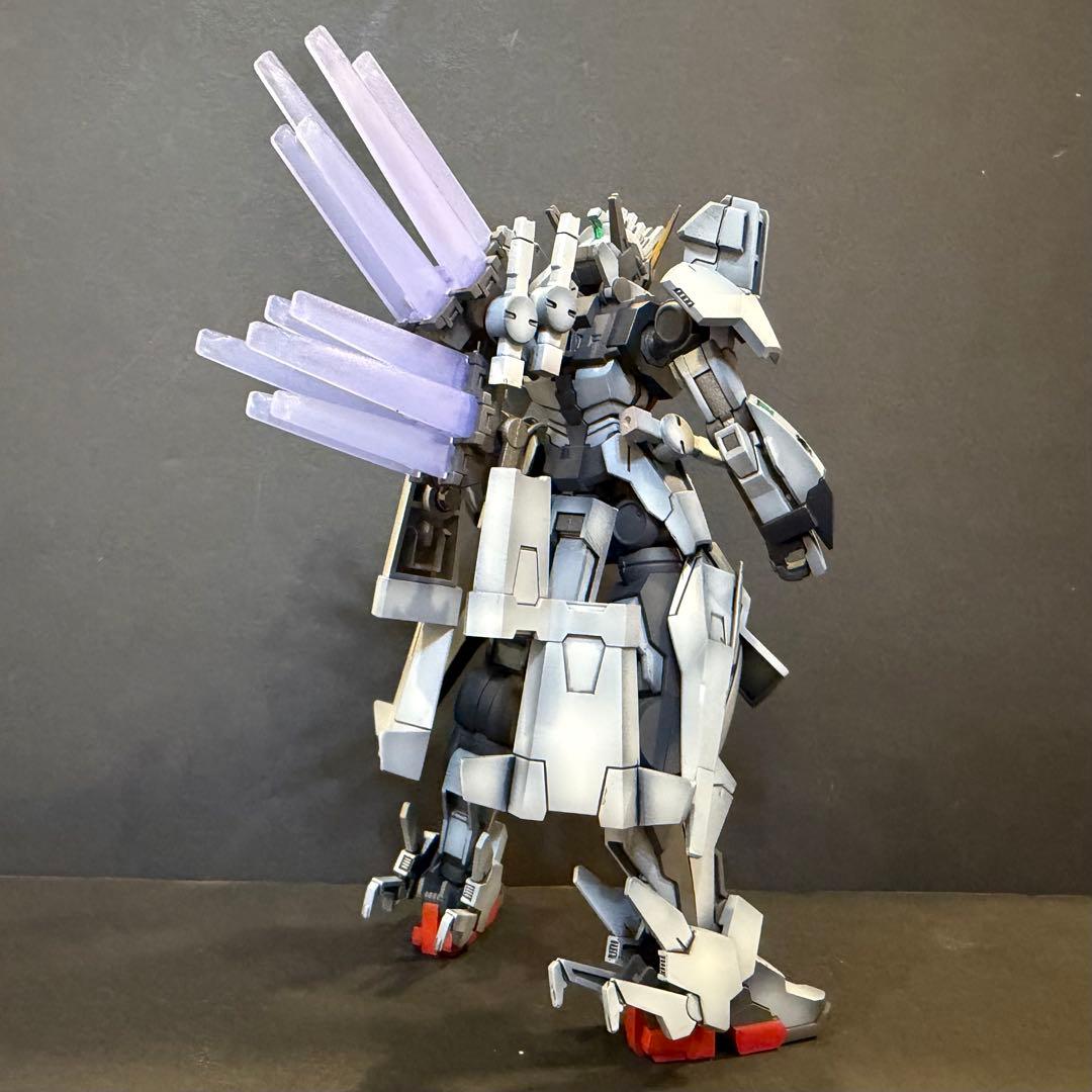 HG 1/144ガンダムジリウス 塗装済 完成品