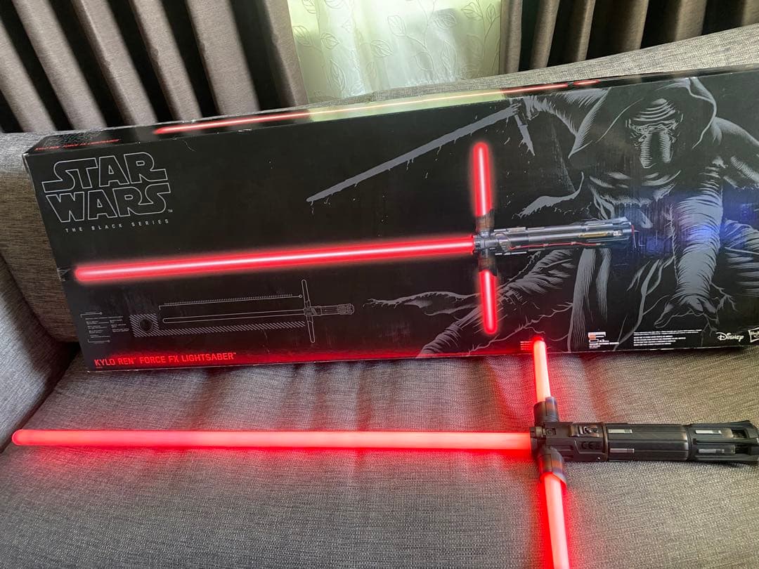 STAR WARS Kylo Ren ライトセーバー フィギュア+おまけ付き