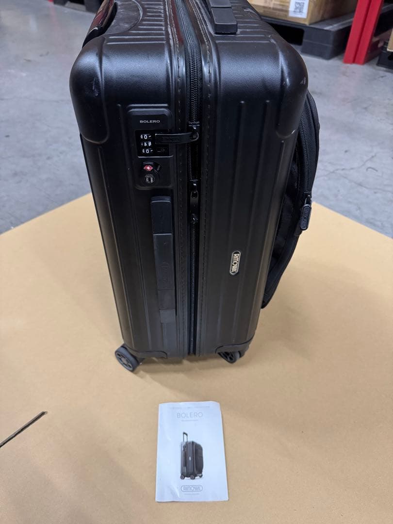 リモワ ボレロ 37L 機内持ち込み 4輪 TSAロック 黒 ジャンク