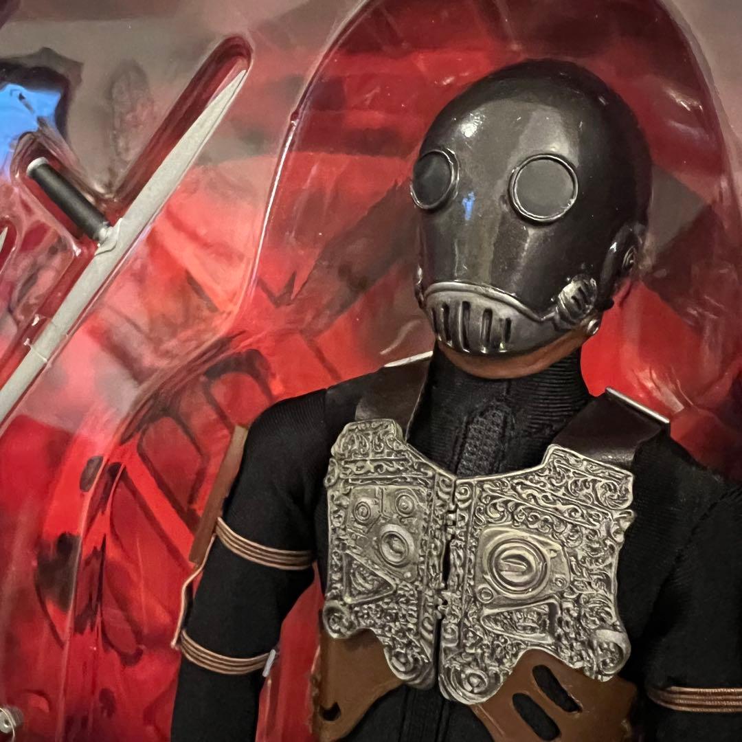 HELLBOY クロエネン 12inch sideshow フィギュア