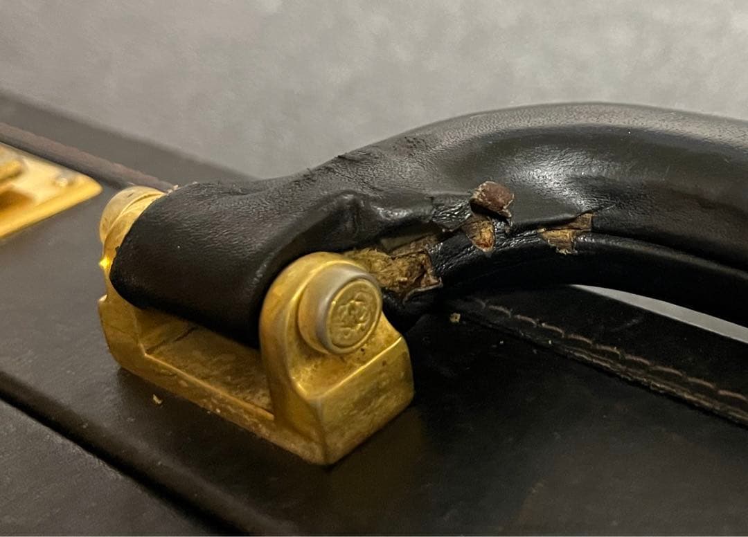 t*i様 ロエベ アタッシュケース 黒