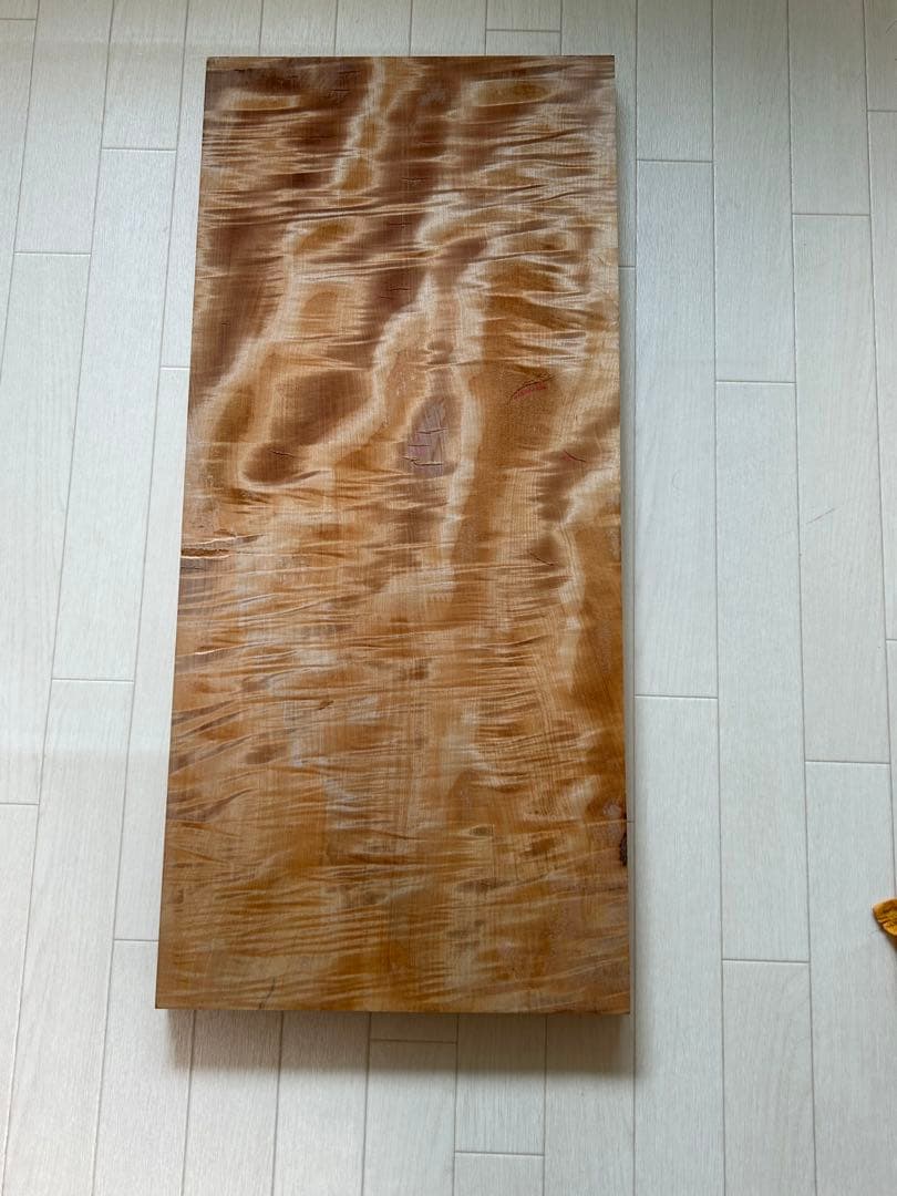 和材　栃　トラ杢　カーリー　エキゾチック　 　ギター用木材　ギター製作
