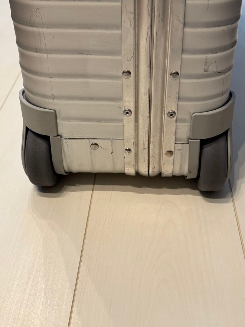 リモアスーツケース
