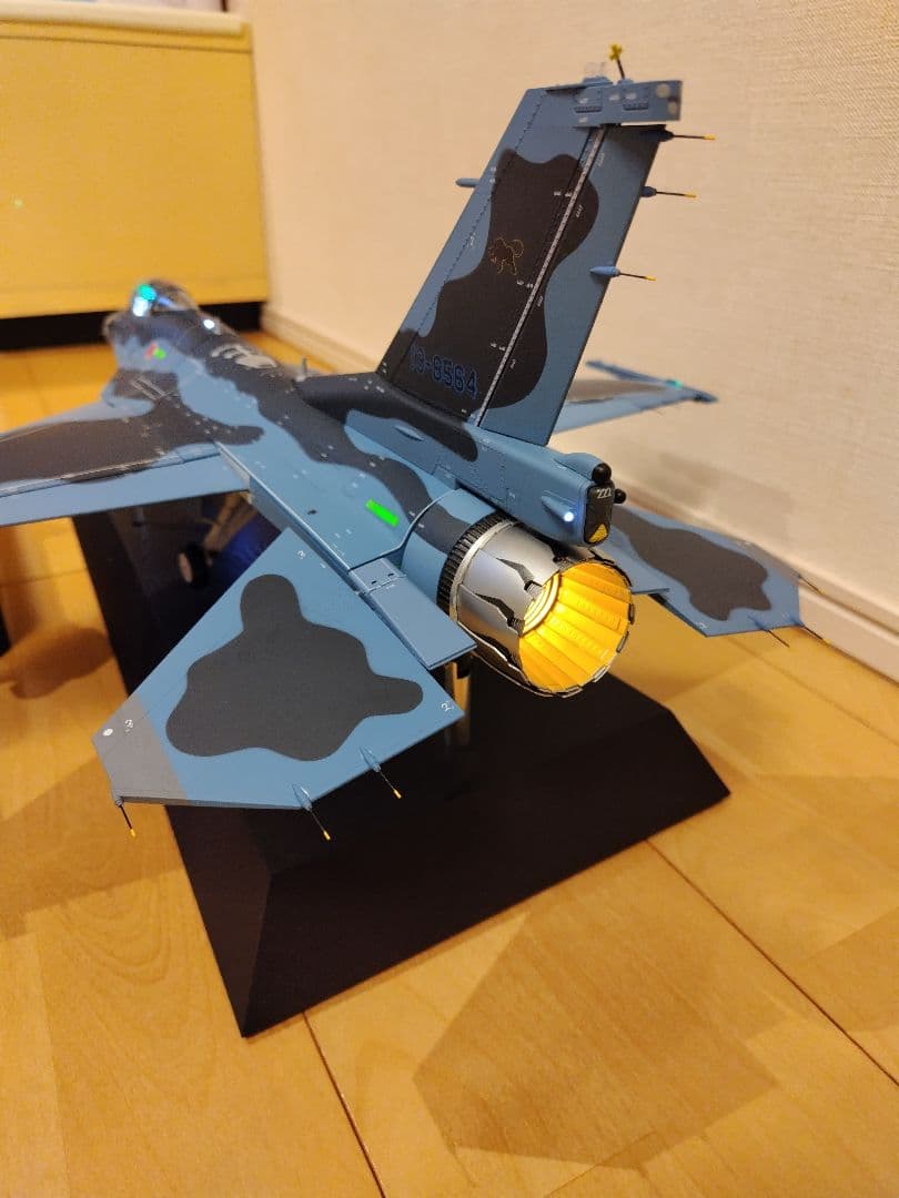 デアゴスティーニ 週刊 航空自衛隊 F-2戦闘機をつくる 完成品