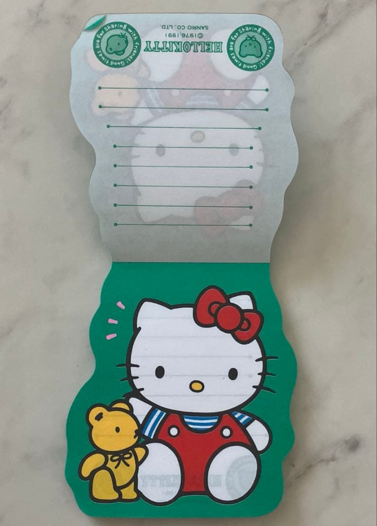 Hello Kitty ❤︎ レトロなメモ帳