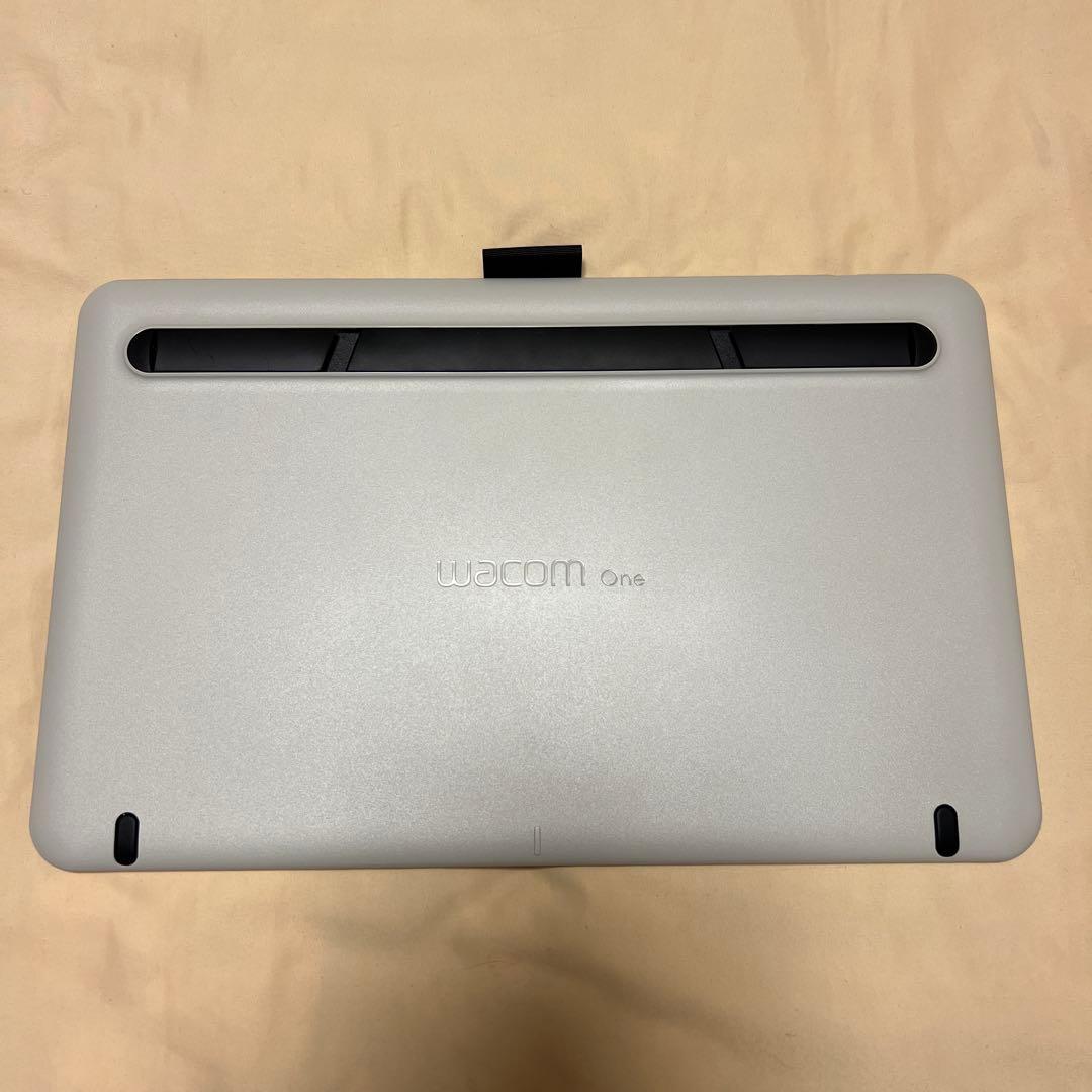 wacom one 液晶ペンタブレット13.3型　DTC133