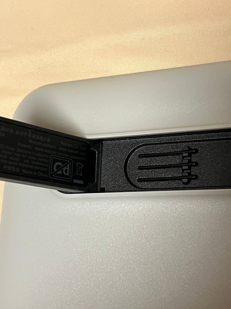 wacom one 液晶ペンタブレット13.3型　DTC133