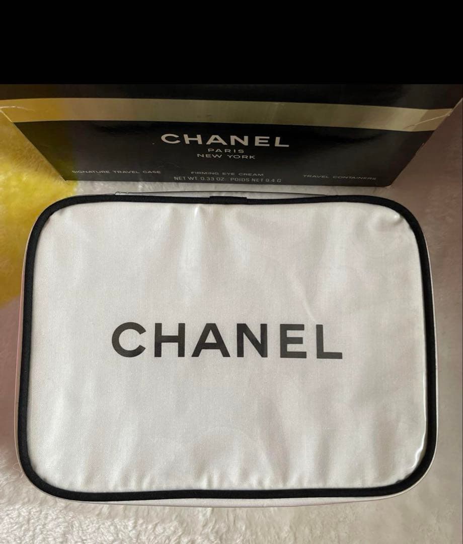 CHANEL トラベルポーチ