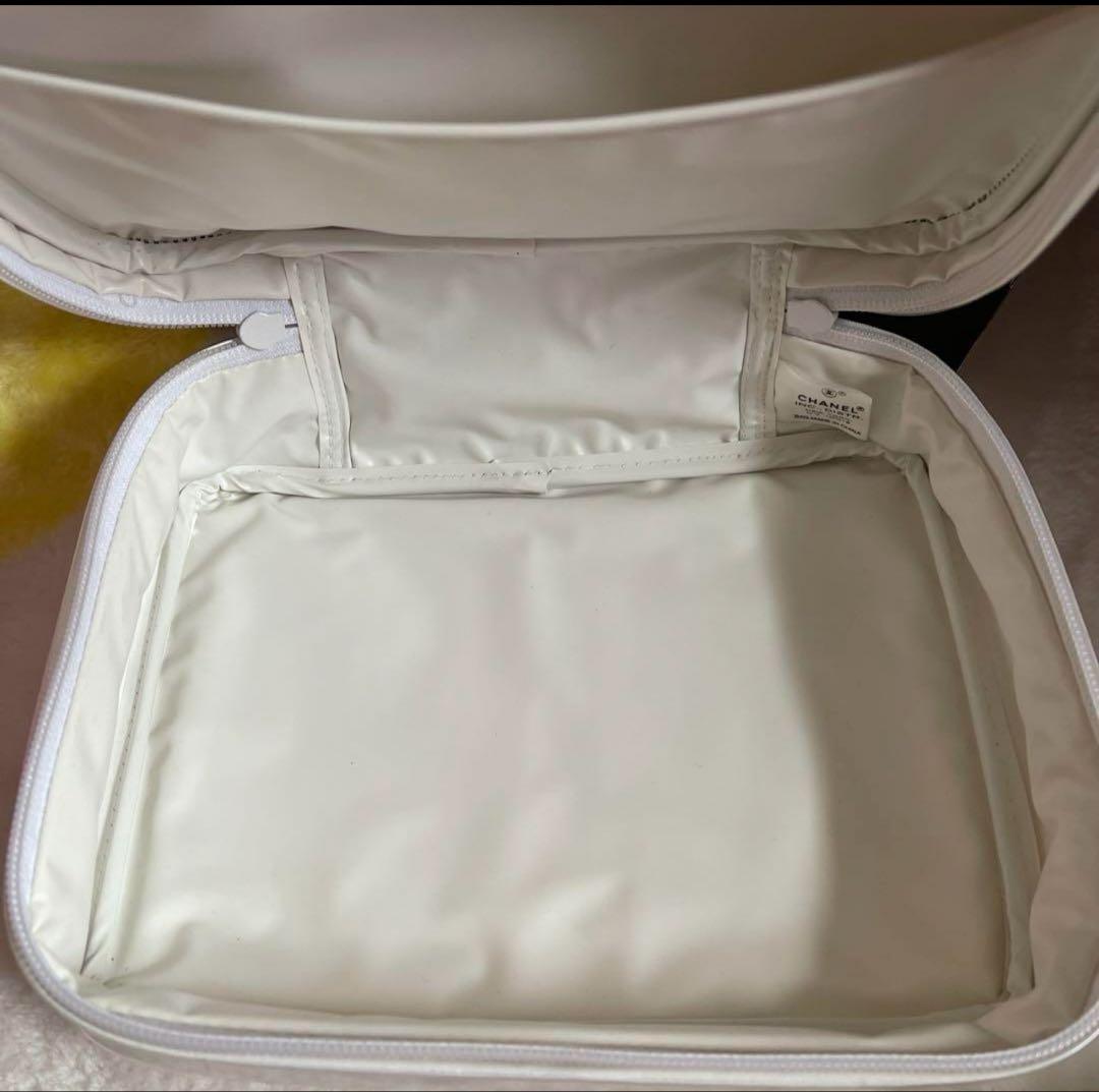 CHANEL トラベルポーチ