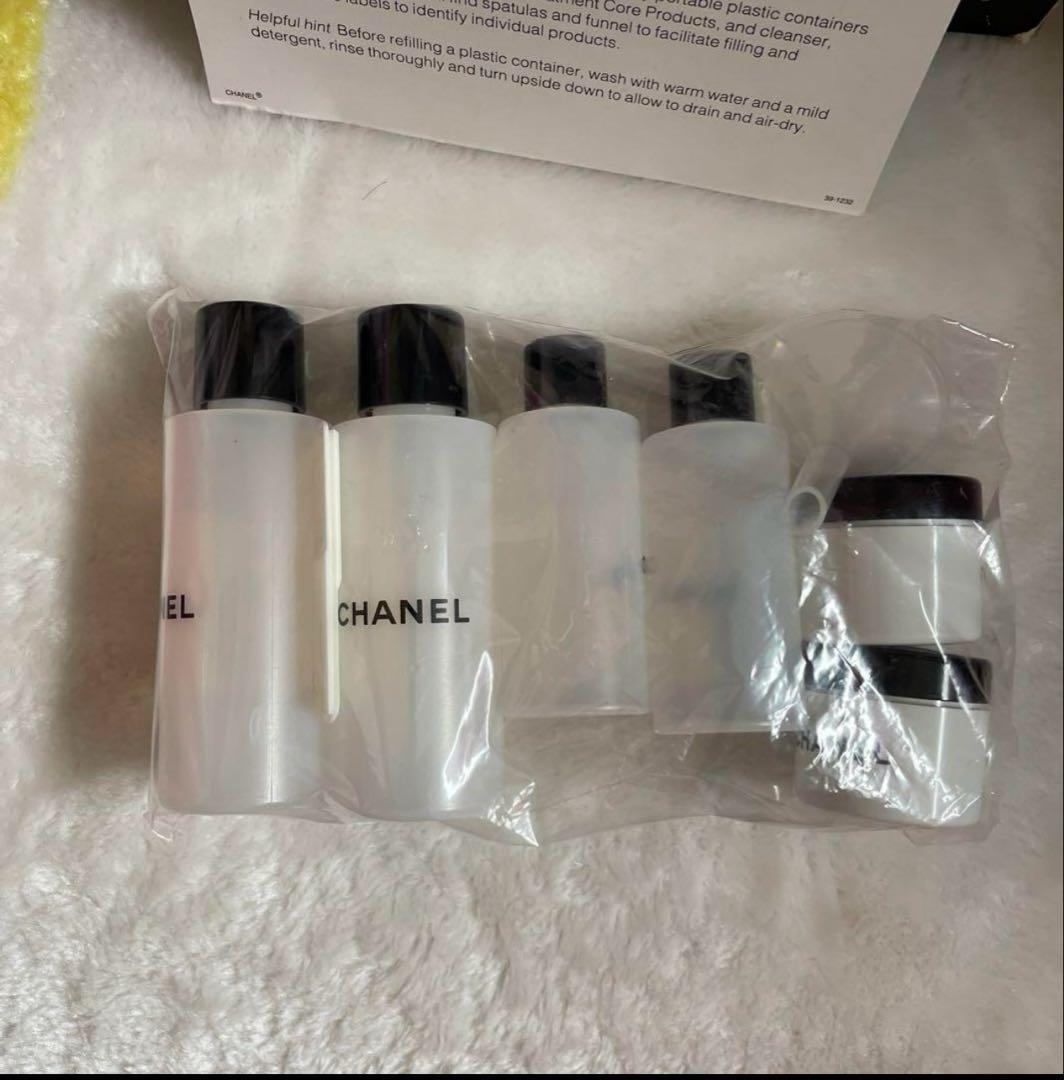 CHANEL トラベルポーチ