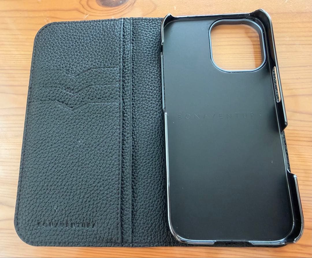 BONAVENTURA iPhone17手帳型ケース