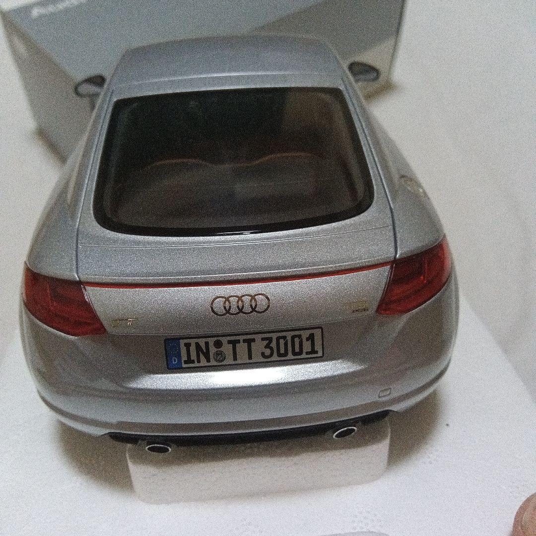 ミニチャンプス 1/18 Audi TT クーペ