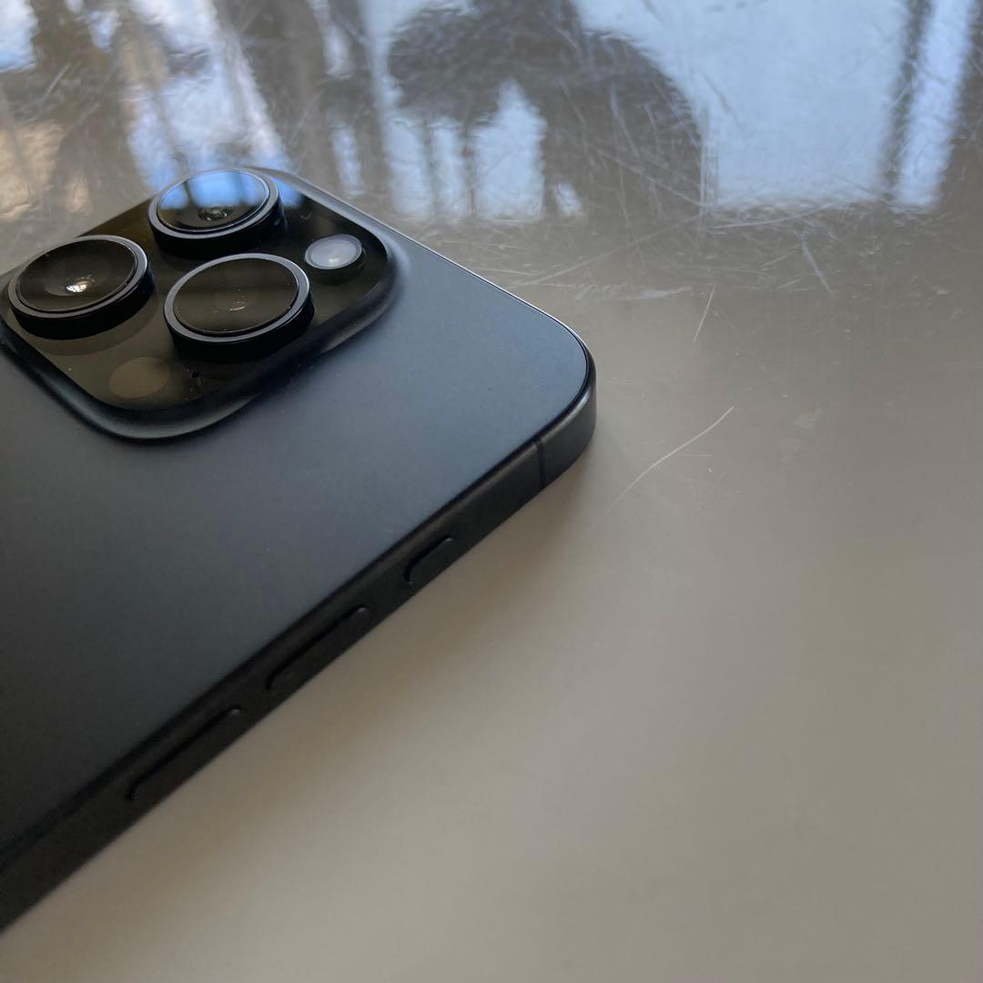 ジャンク iPhone 15 Pro 256GBブラックチタニウム