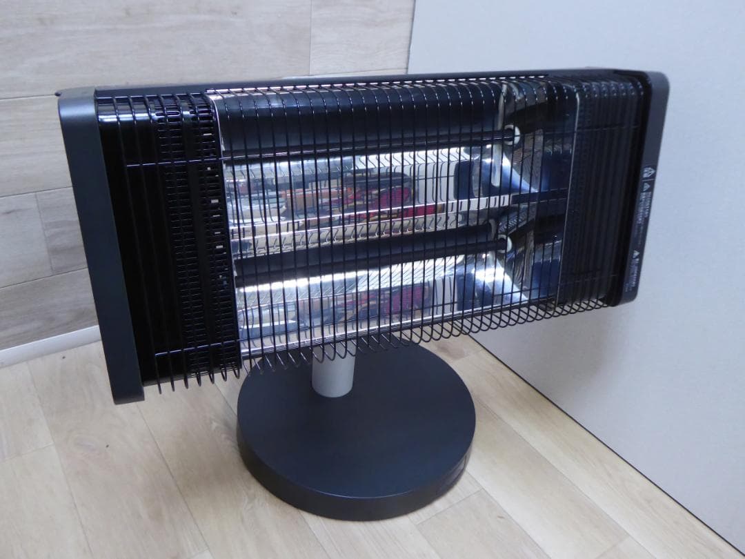 美品　ダイキン セラムヒート ERFT11WS-W 遠赤外線暖房機