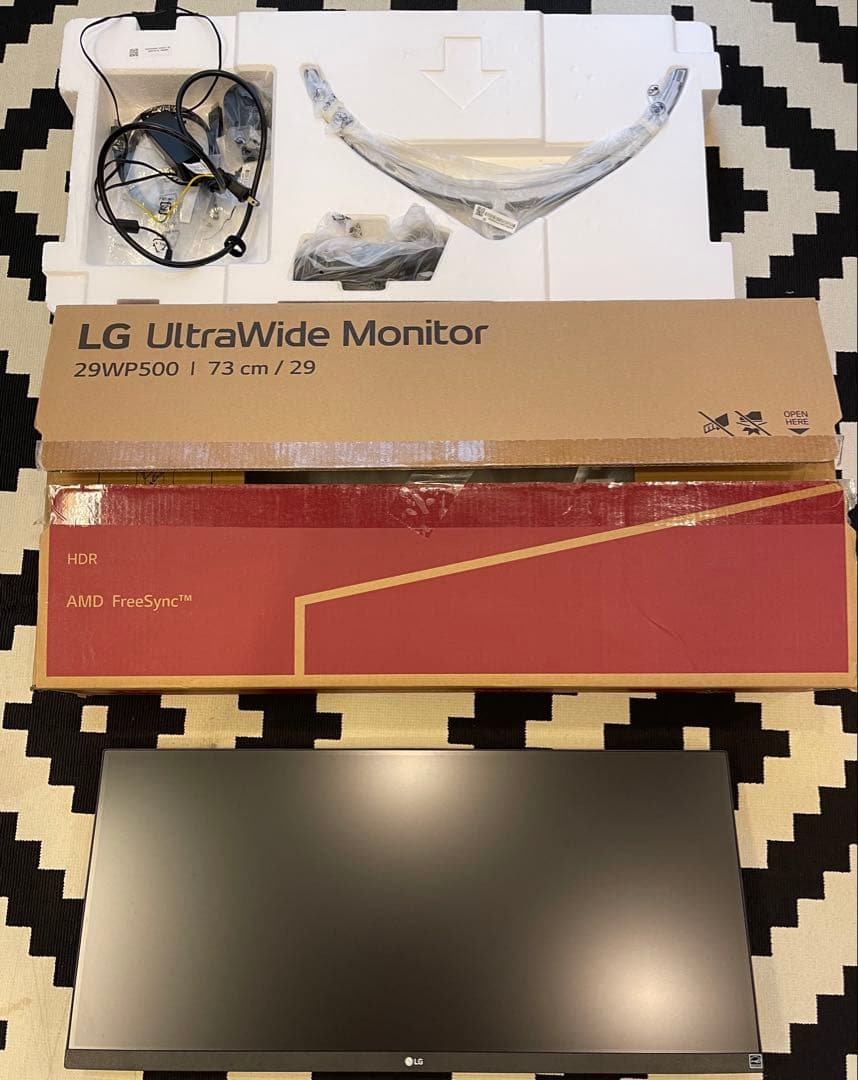 LG ワイドモニター 本体