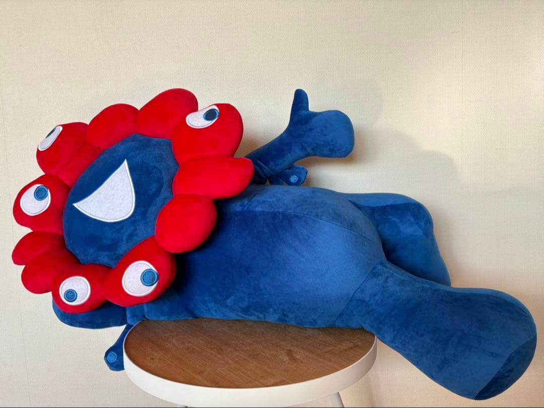 ミャクミャク くじ 1等 ぬいぐるみ 万博会場限定