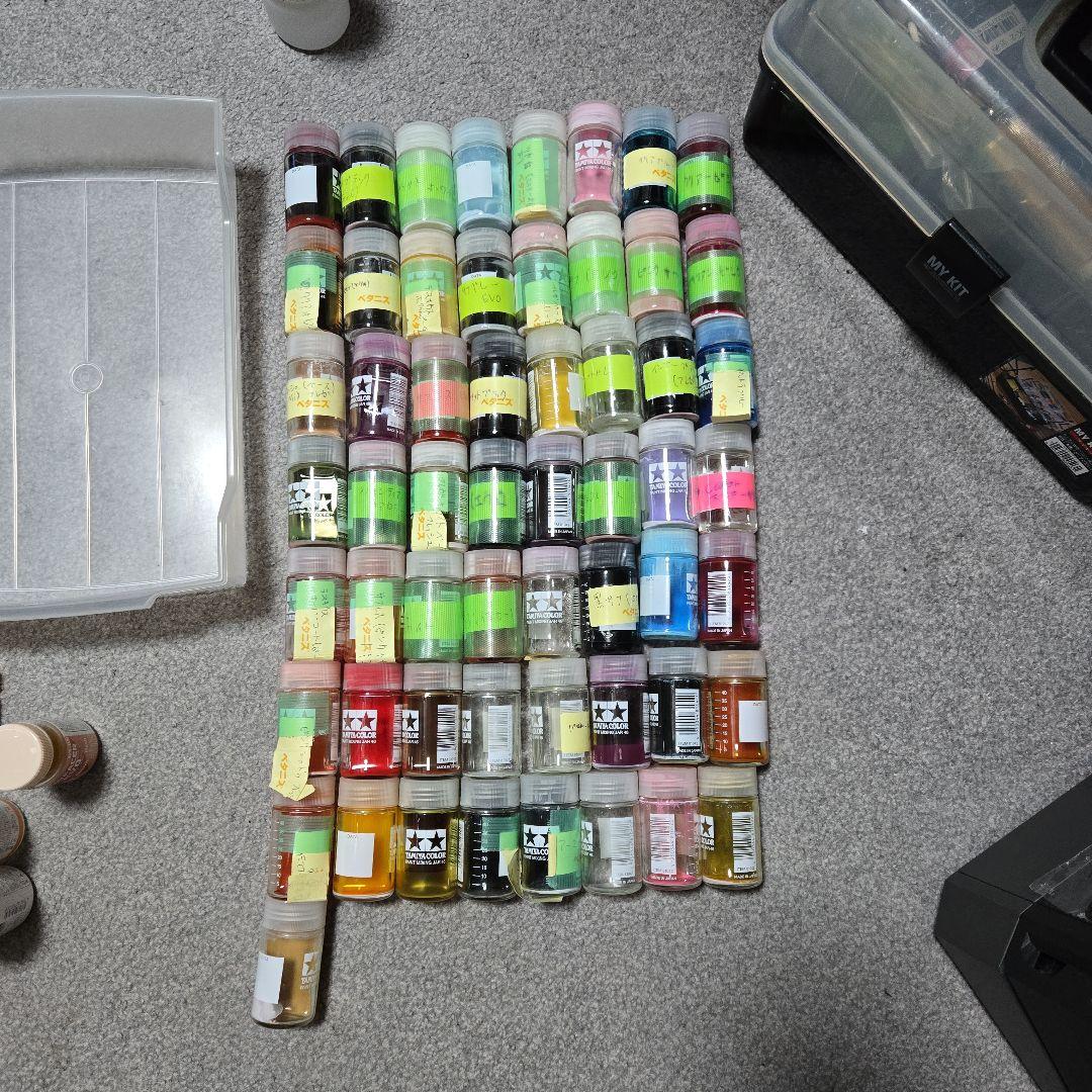 Y*!様 模型用塗料セット 大量多色 タミヤ エヴォ ガイアノーツ 引退品