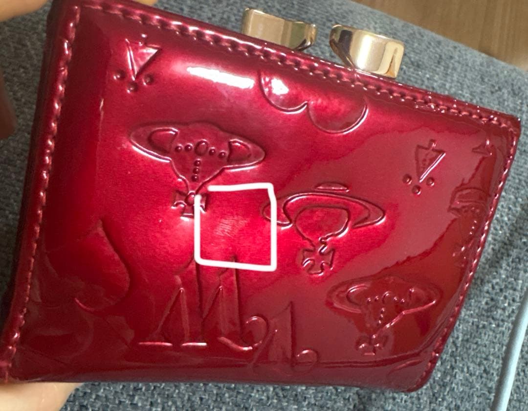 VivienneWestwood ヴィヴィアンウエストウッドエナメル三つ折り財布