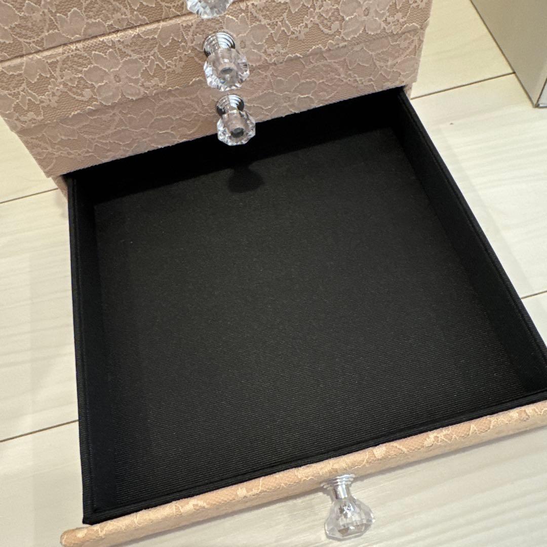 ジルスチュアート　JILLSTUART メイクアップボックス　ピンクレースリボン